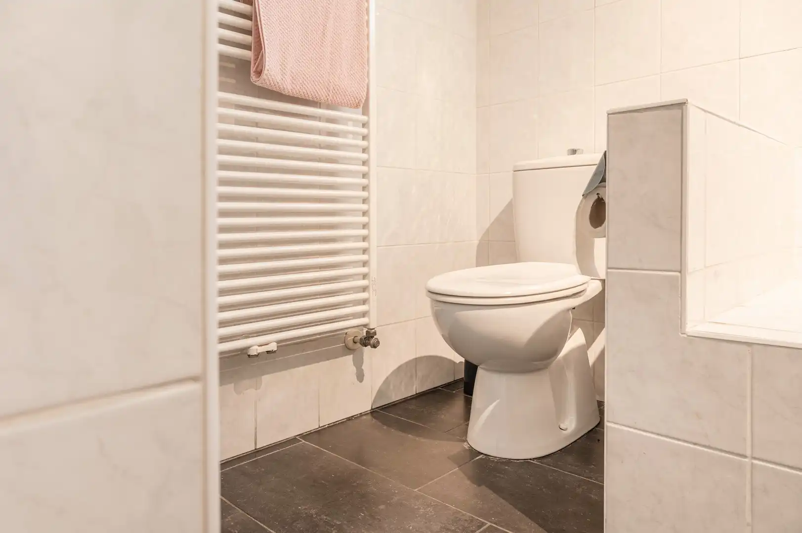 Ruime instapklare woning met garage foto 12