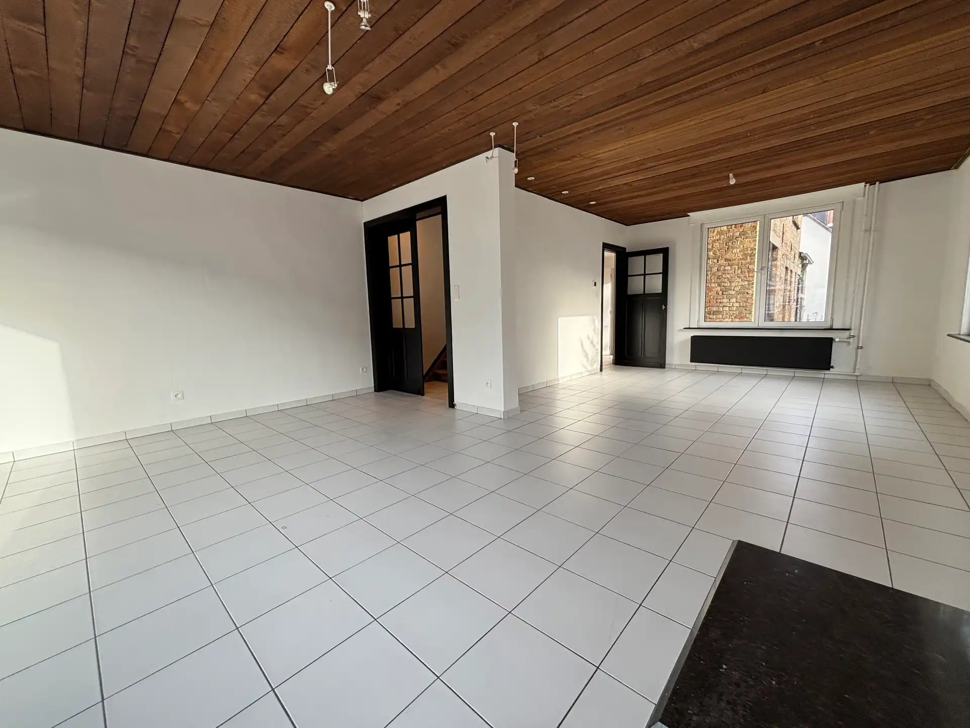 Ruime halfopen bebouwing met 4 slaapkamers en tuin foto 14