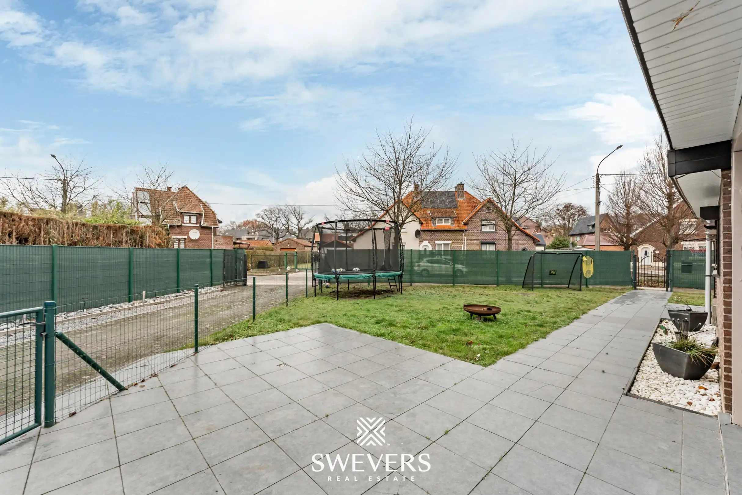 Instapklare gezinswoning met privacy en ideale ligging in Genk foto 25