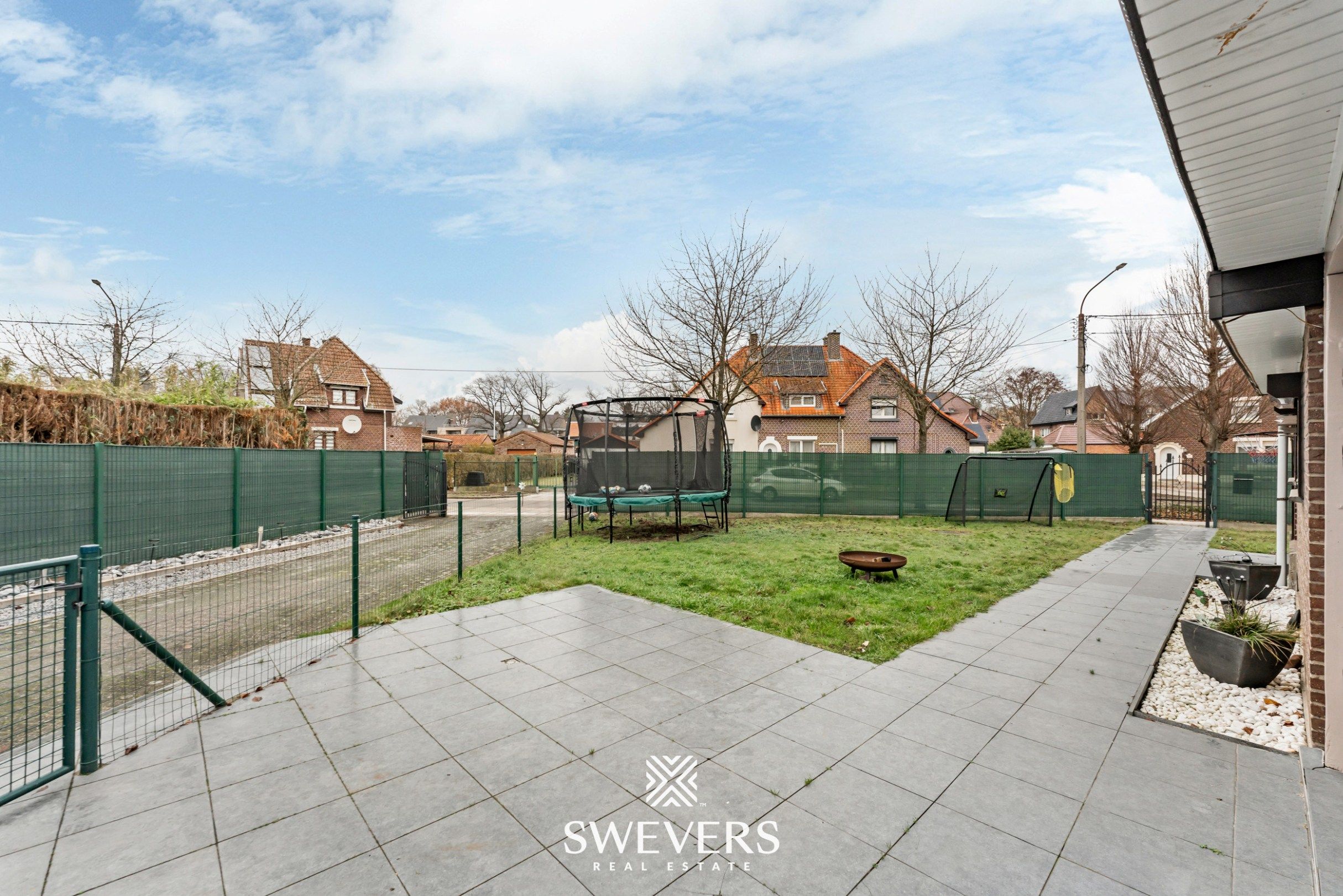 Instapklare gezinswoning met privacy en ideale ligging in Genk foto 25