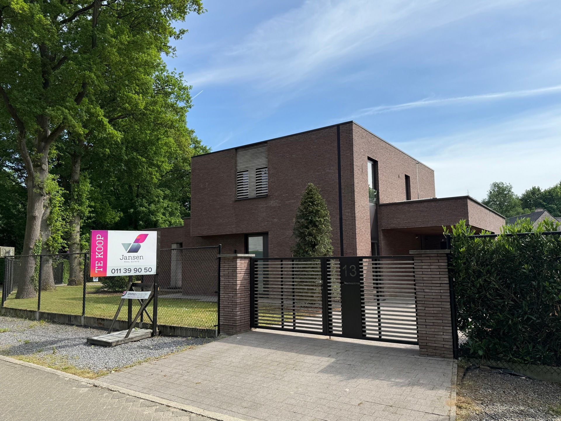 Strakke villa op een topligging foto {{pictureIndex}}