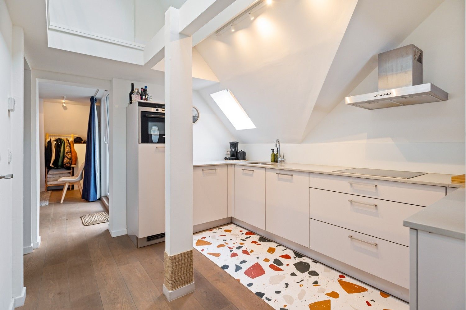 Uitzonderlijk 1-SLPK  dak appartement met een terras in historisch centrum van Antwerpen! foto 7
