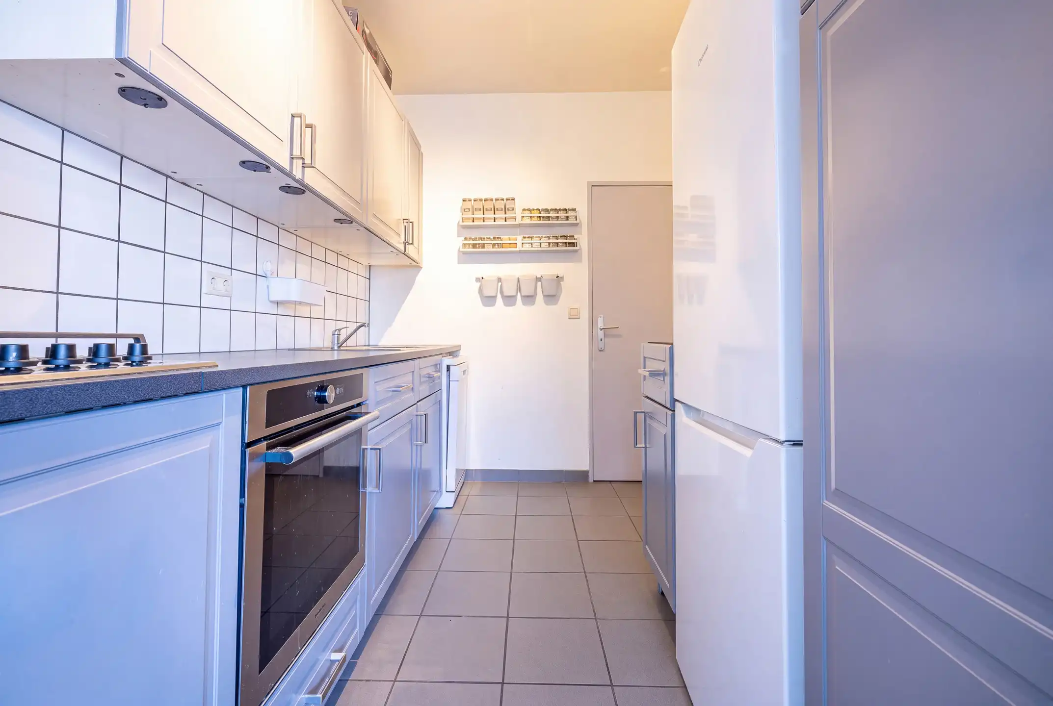 BERCHEM –Gerenoveerd 1-slaapkamerappartement met ZUID terras foto 9