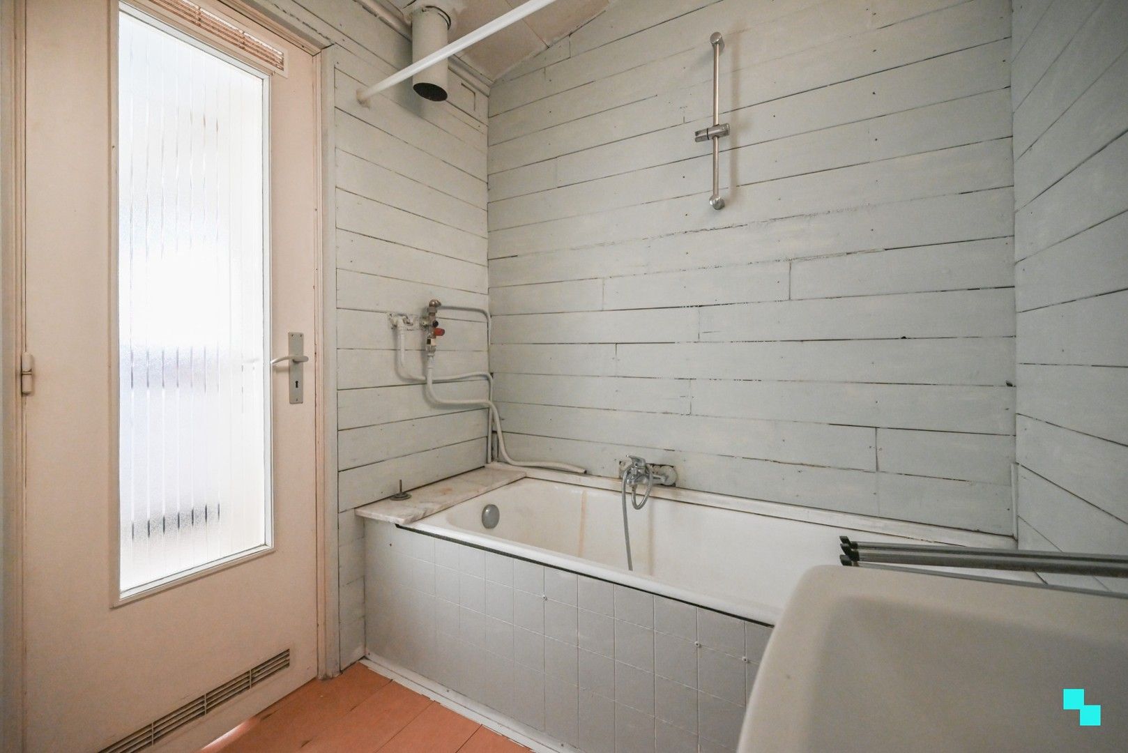 Te renoveren ééngezinswoning te Izegem foto 13