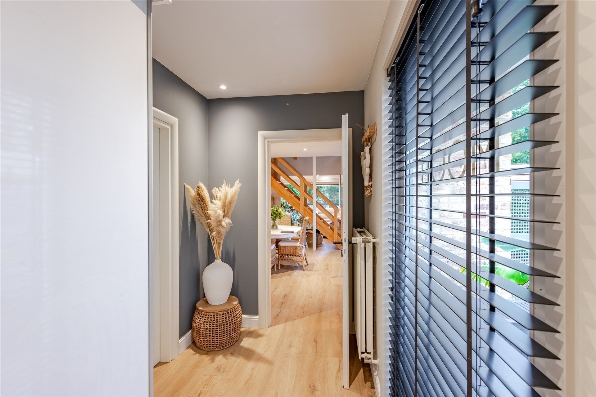 Super gezellige en instapklare woning met mooie tuin in Wichelen foto 3