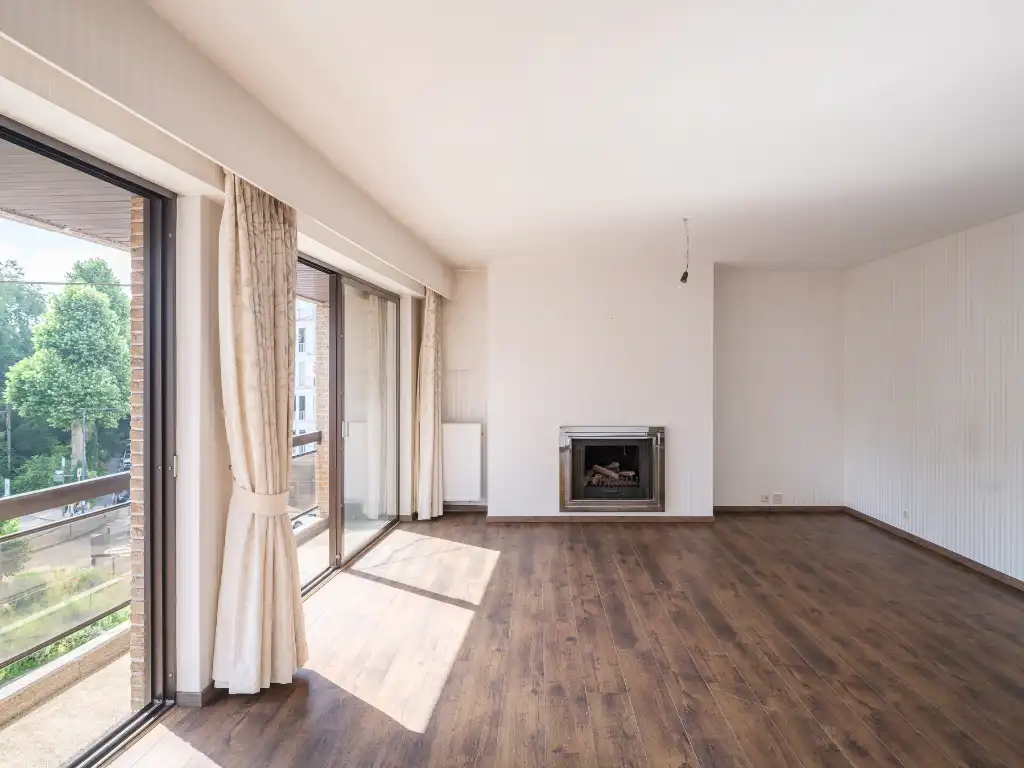 Op te frissen drieslaapkamerappartement met open zicht over het Citadelpark. foto 4