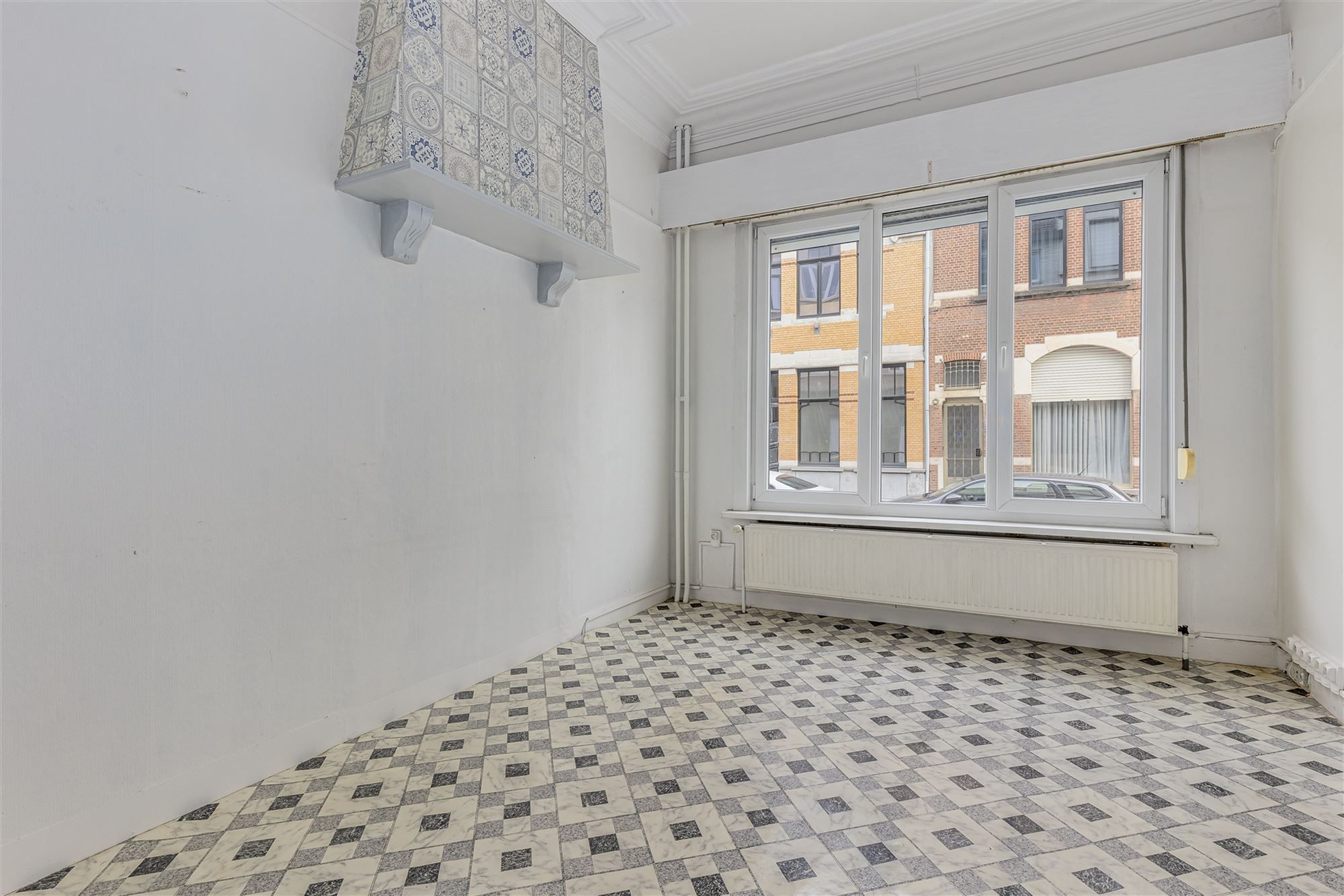 Charmante woning met enorm potentieel in hartje Berchem foto 5