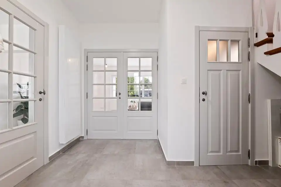 RUIME, GERENOVEERDE OPEN BEBOUWING MET 6 SLKS EN KNAPPE TUIN IN ALKEN foto 6