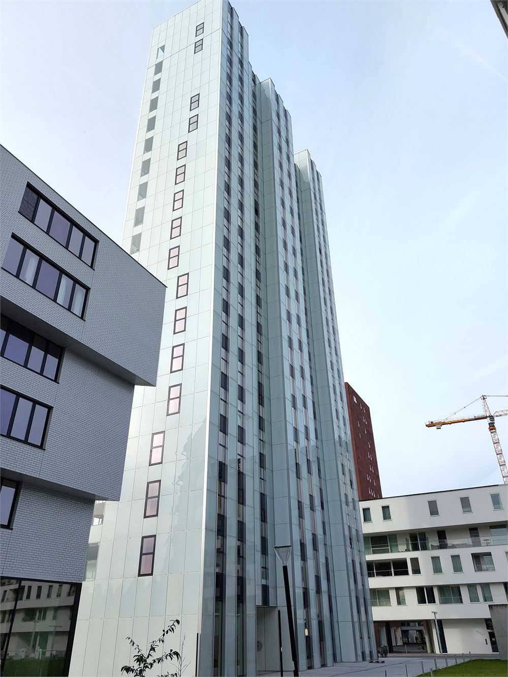 Nieuwbouw luxe appartment met autotaanplaats en fietsenberging foto 38