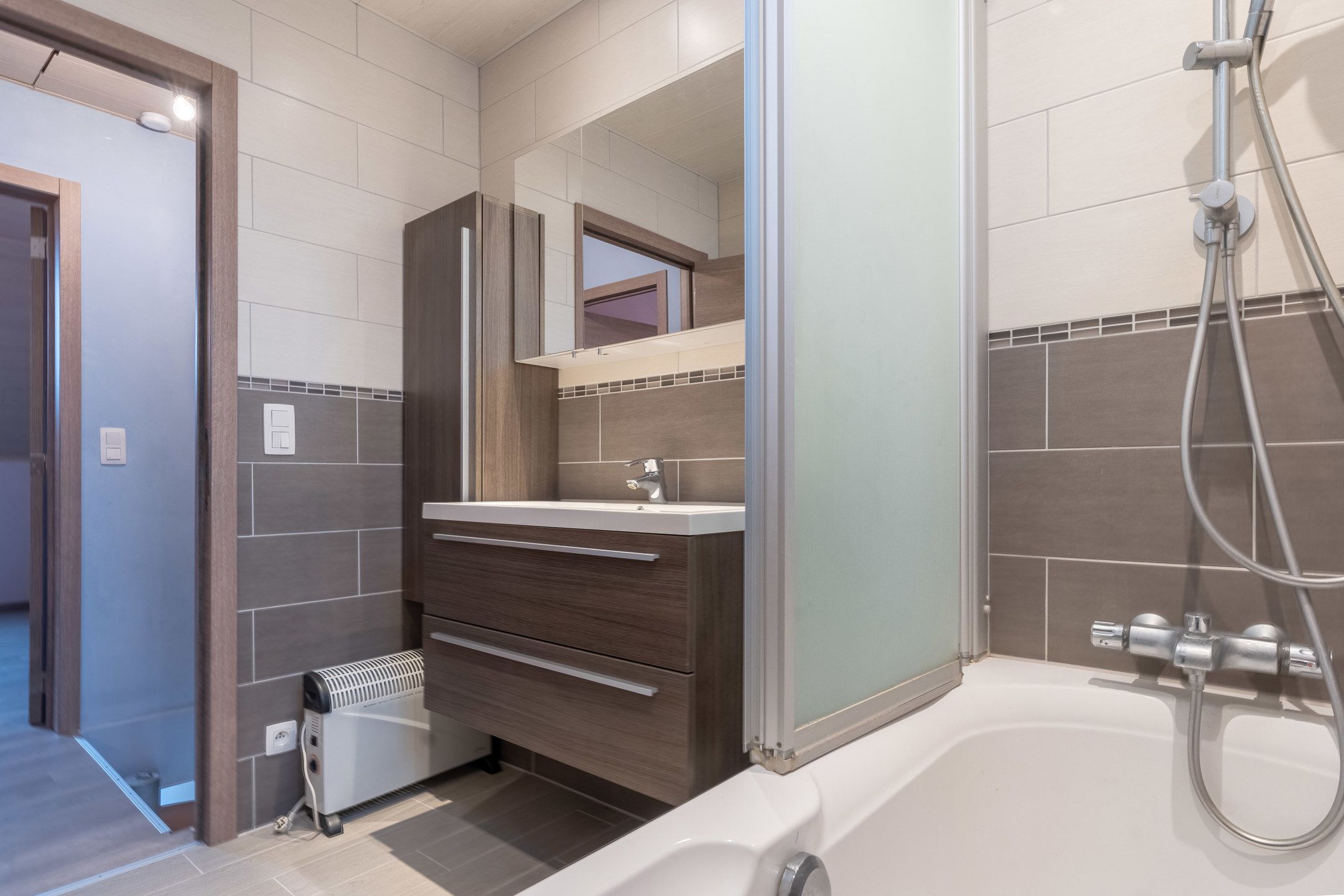 Gerenoveerde instapklare woning op rustige locatie te Beerse foto 17