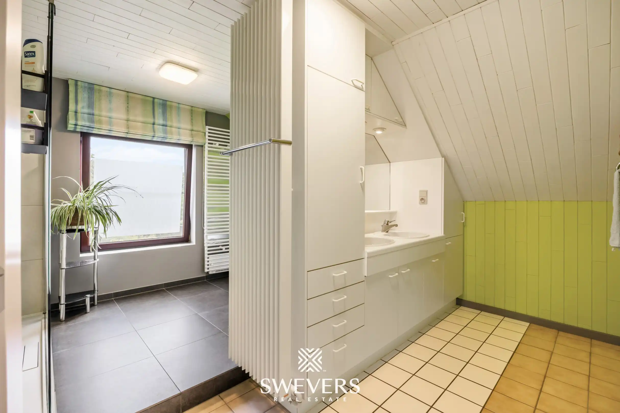 Ruim wonen in alle rust: open gezinswoning (242 m²) op breed perceel van 13 are in Herk-de-Stad foto 18