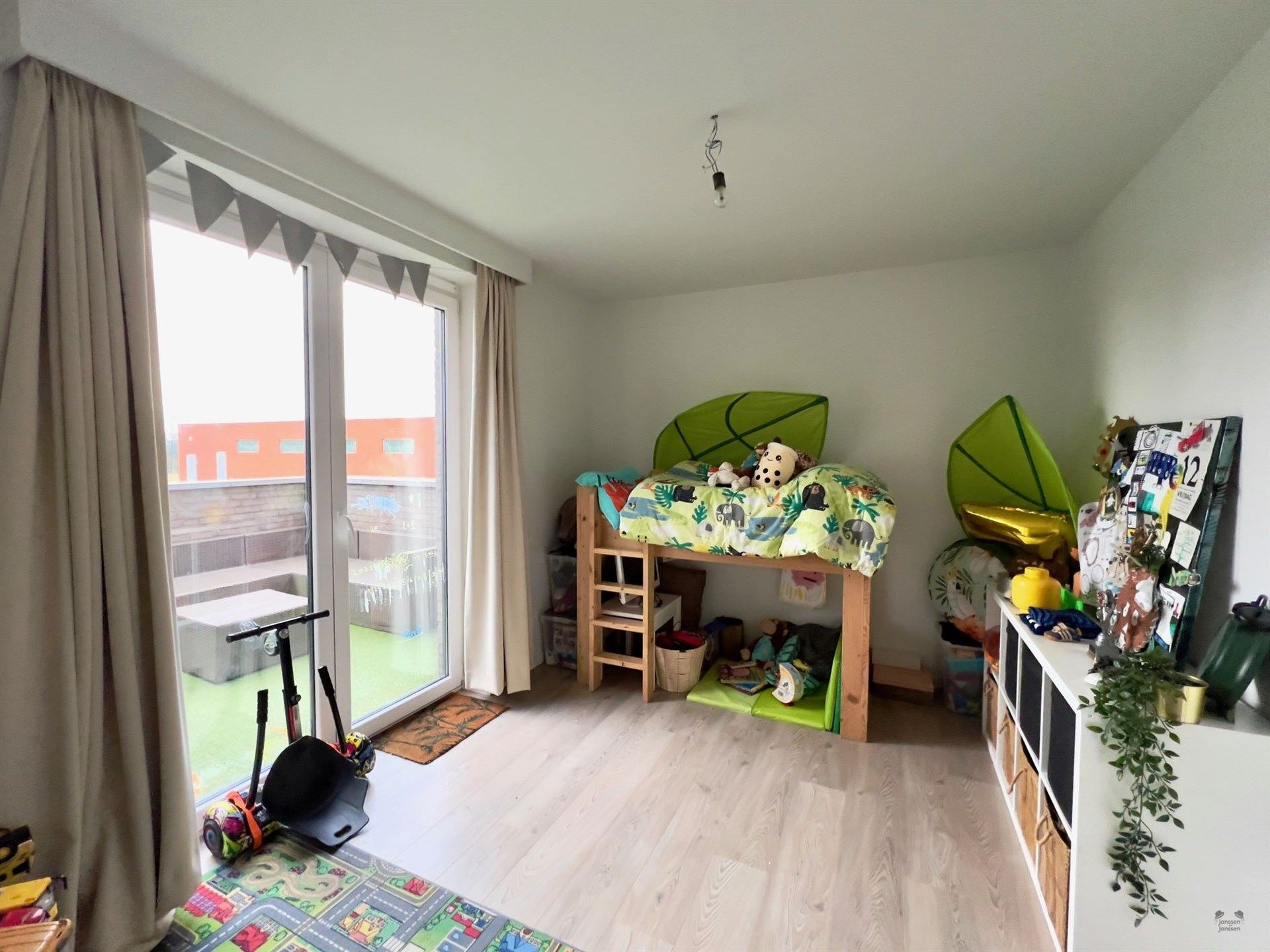 Ruim 2 slaapkamer appartement te Bredene foto 8