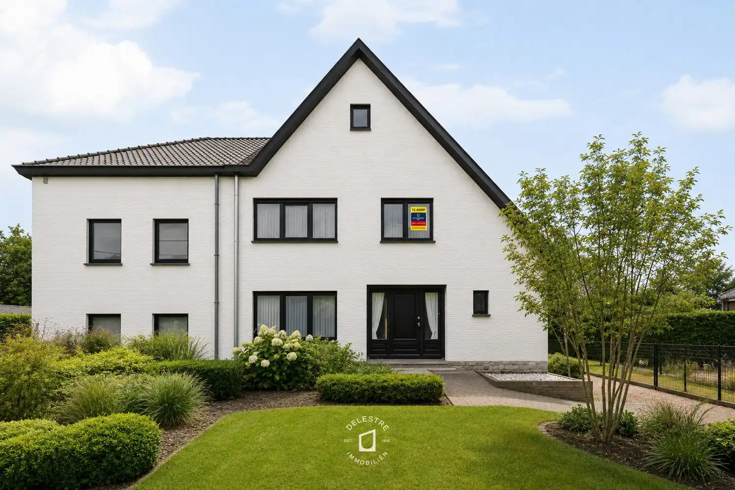 Ruimte, rust en potentieel: solide gezinswoning met volledige onderkeldering op 1.156 m² foto 3