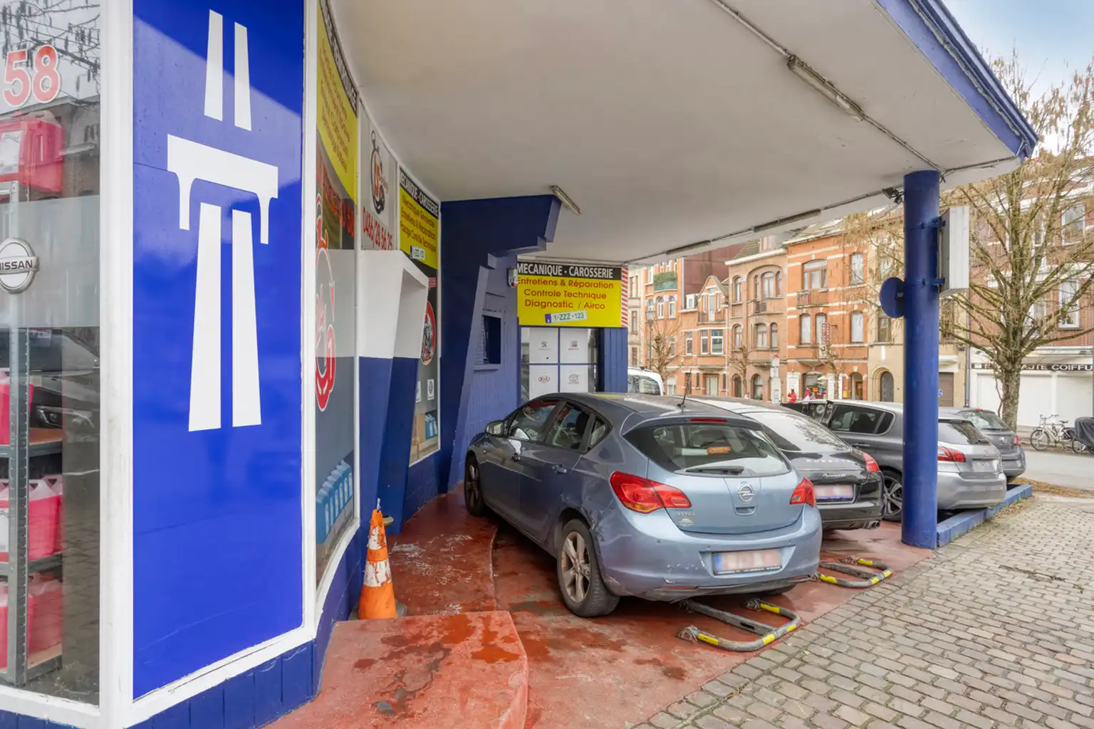 immo DAVID stelt voor: garage met commerciële ruimte foto 3