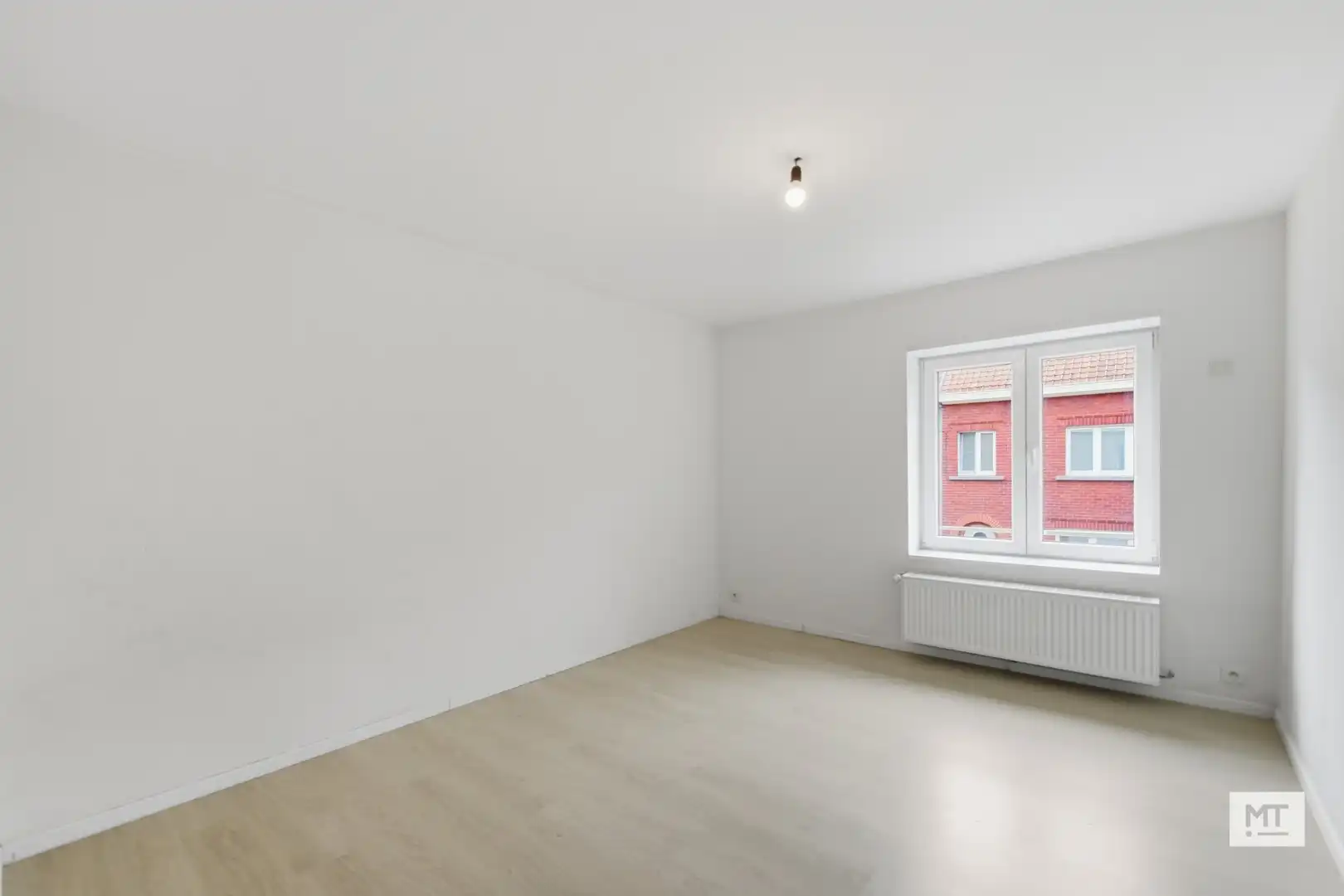 Instapklare woning met 4 slaapkamers, tuin en garage in Zonnebeke foto 10