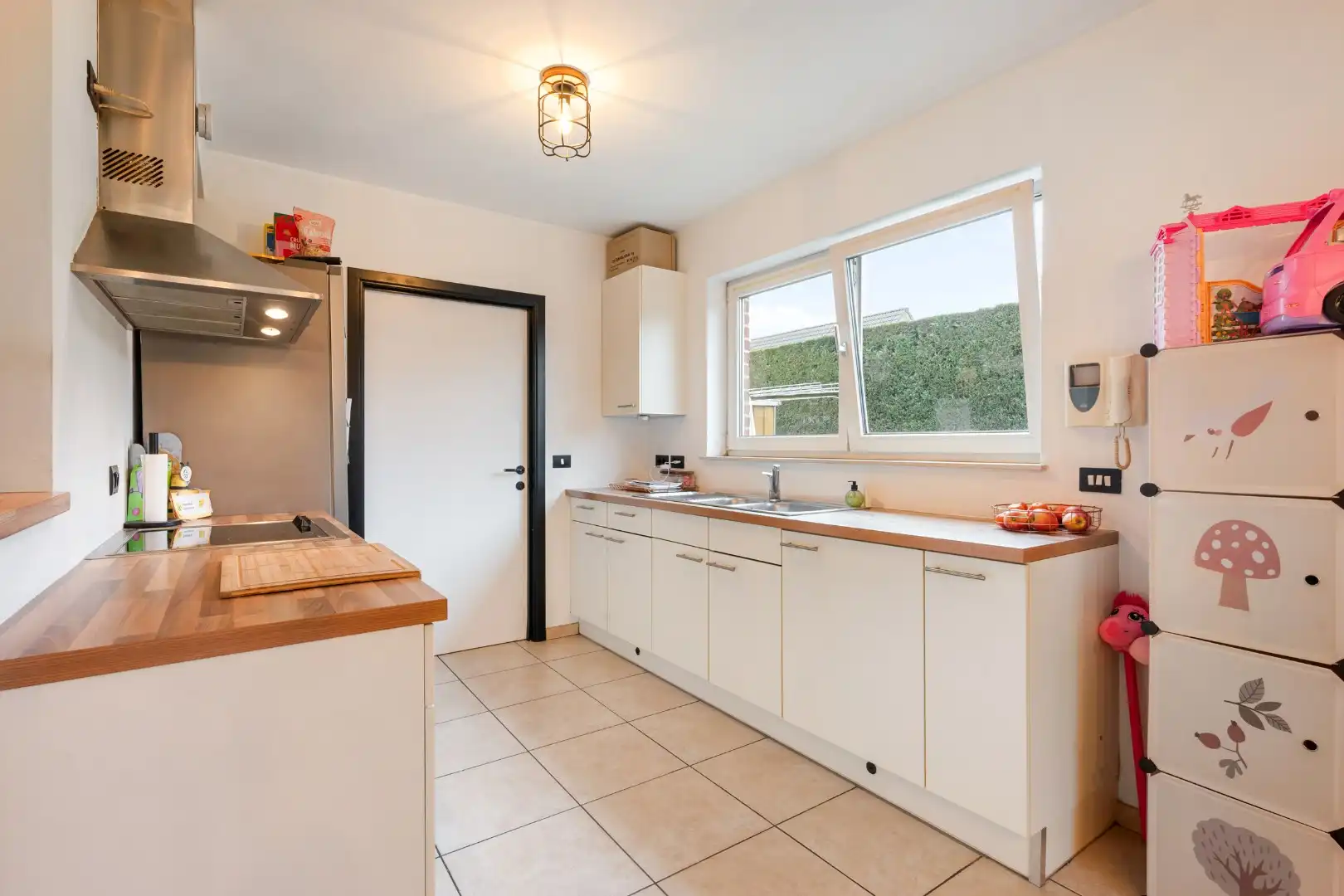 Instapklare halfopen woning met 2 slaapkamers en zonnige tuin in Dadizele-centrum foto 6