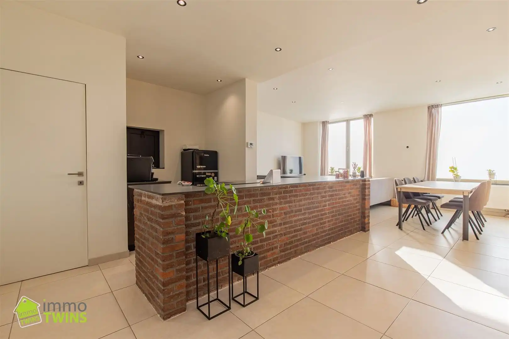 Instapklare woning met 3 slps foto 2