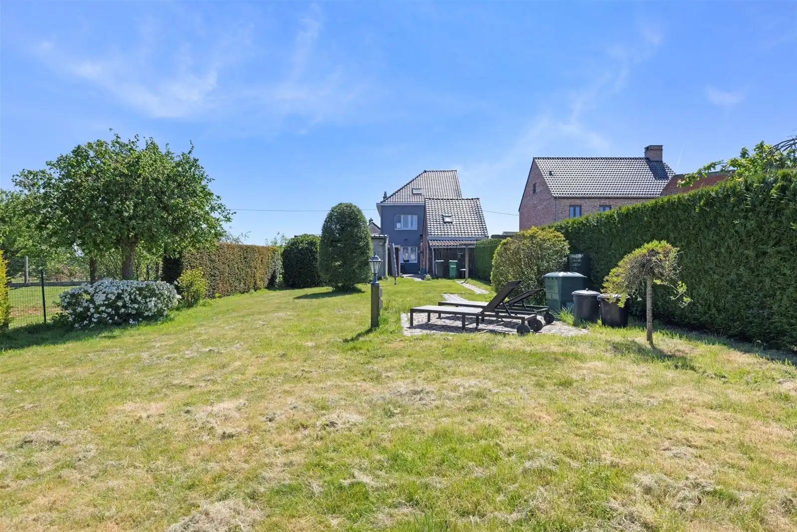 Alleenstaande lwoning met bijgebouw, garage en tuin op 6are23 foto 12