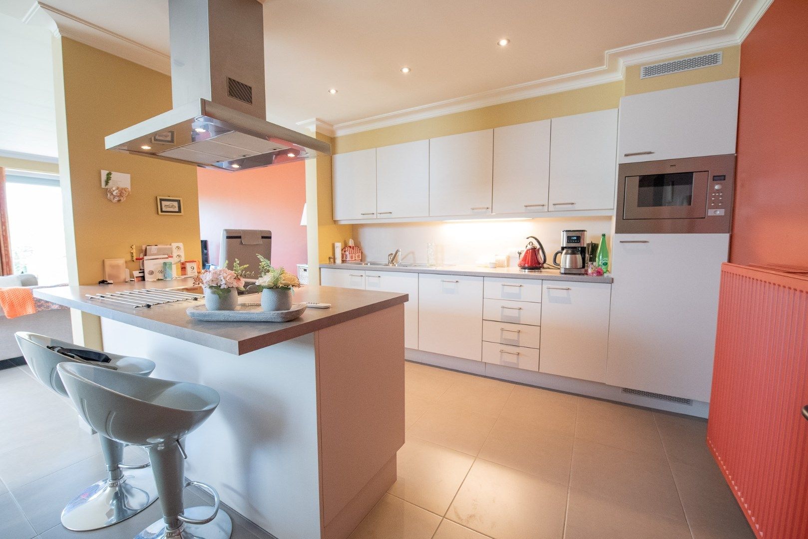 Ruim 2-slaapkamerappartement in centrum Wakken met zicht op groen! foto 2