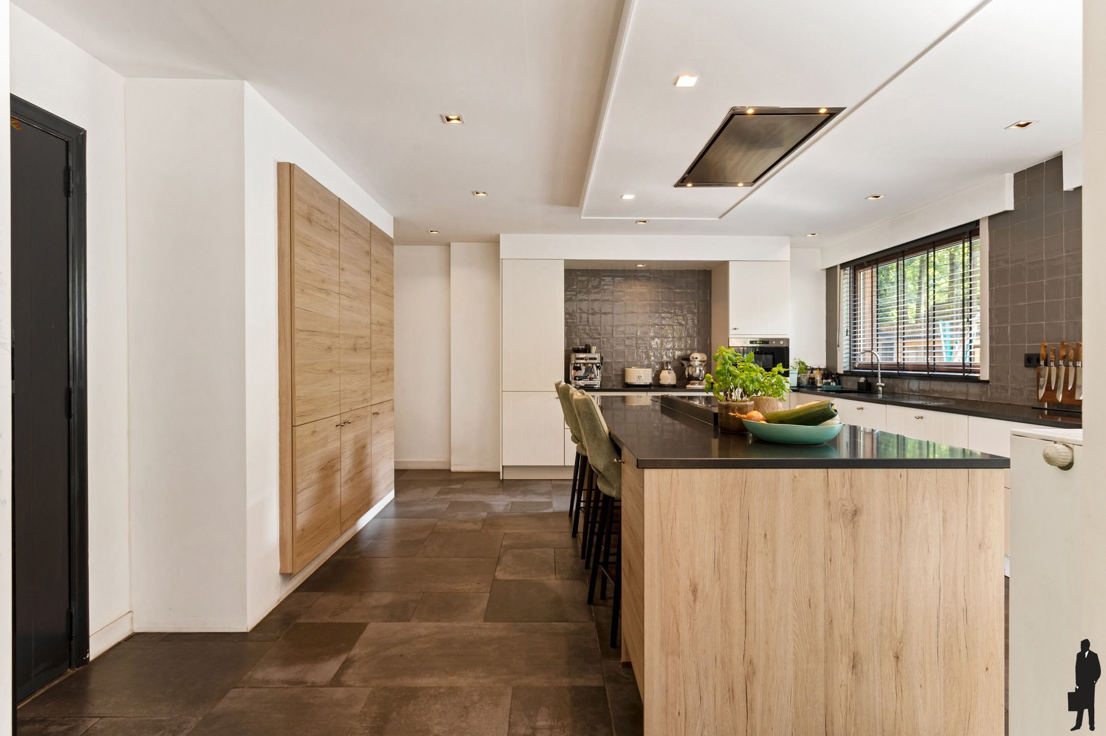 Stijlvolle gezinswoning op perceel van 2.165 m² in residentiële wijk Den Drijhoek foto 13