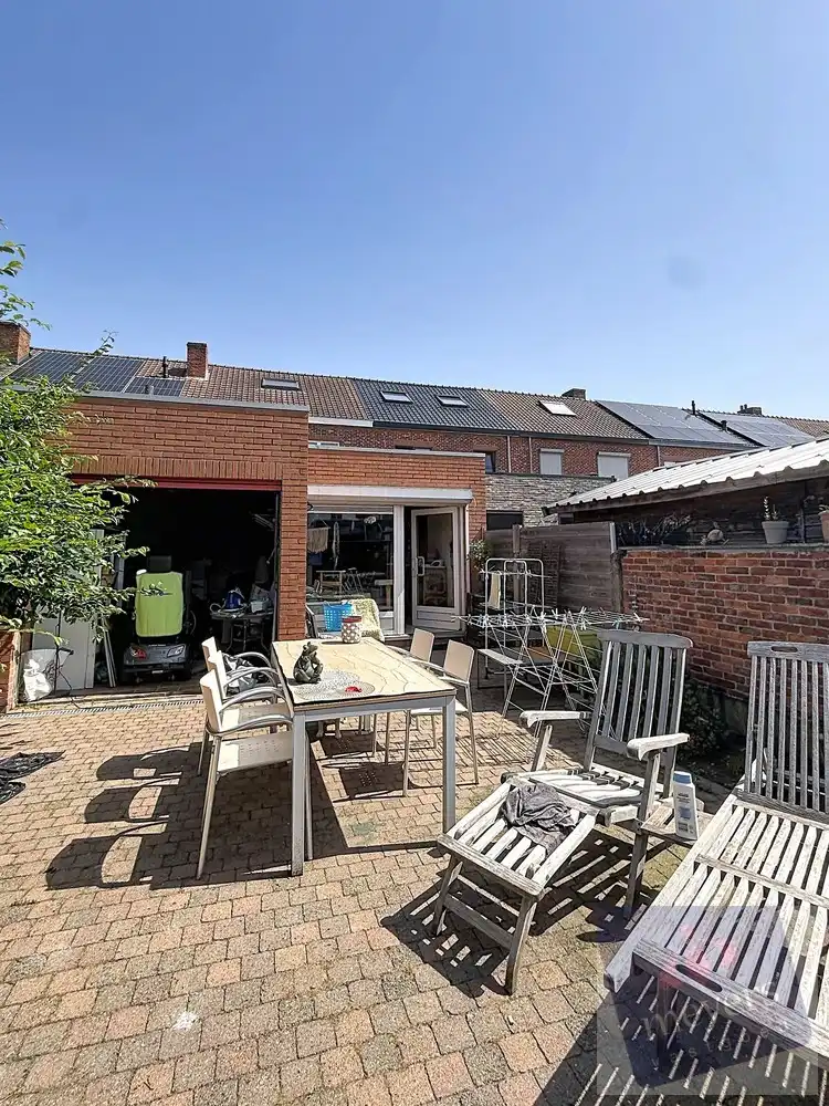 Ruime woning met garage en interessante investeringsmogelijkheden in Hasselt foto 5