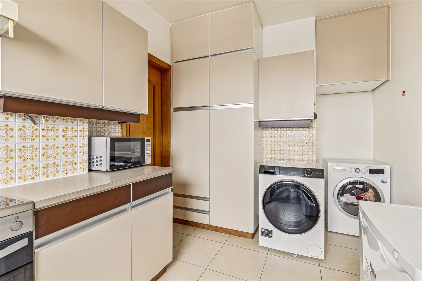 APPARTEMENT MET DRIE SLAAPKAMERS, GARAGE (optioneel) EN KELDERBERGING foto 10