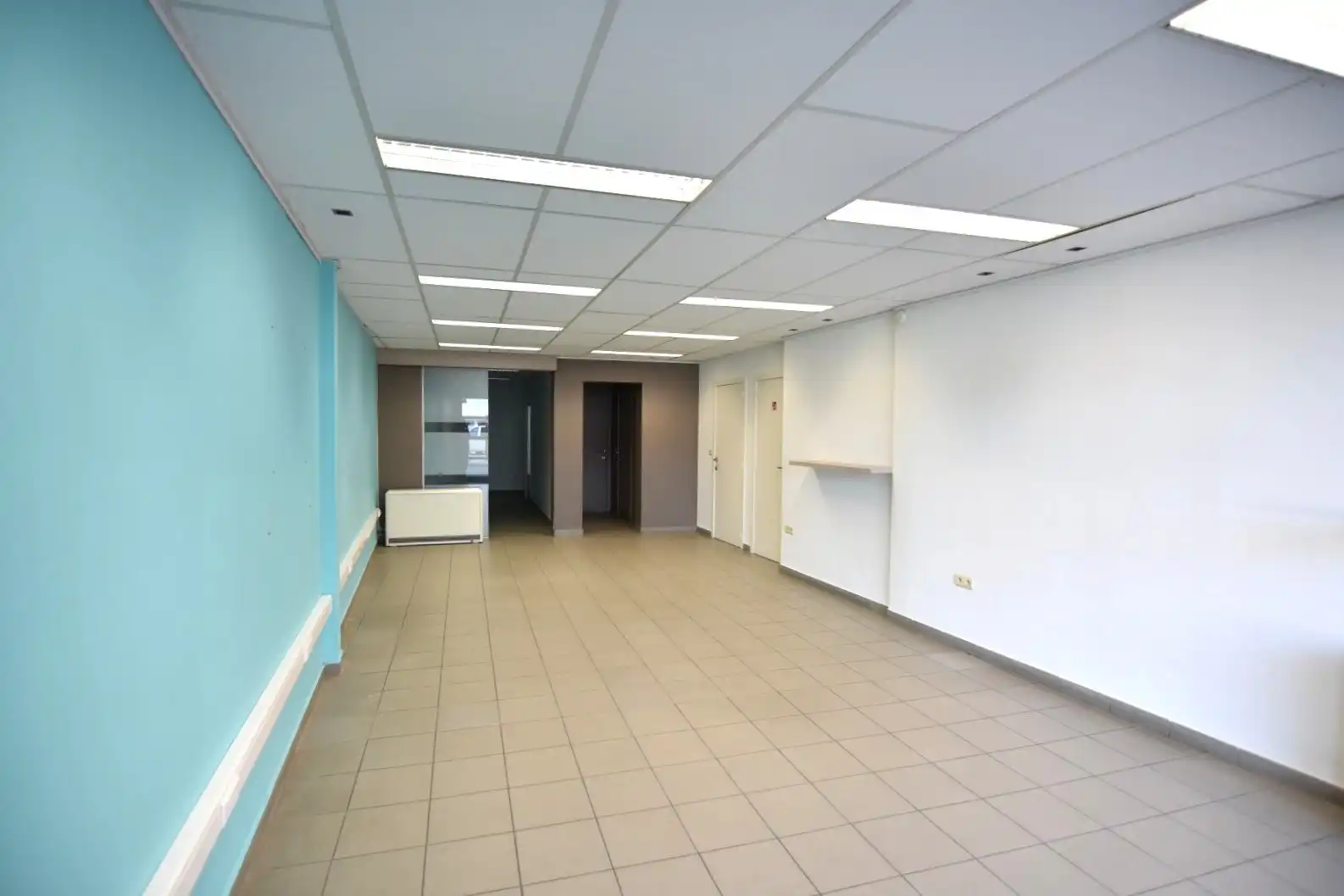 Handelsgelijkvloers (90m²) op topligging in Rumbeke foto 4