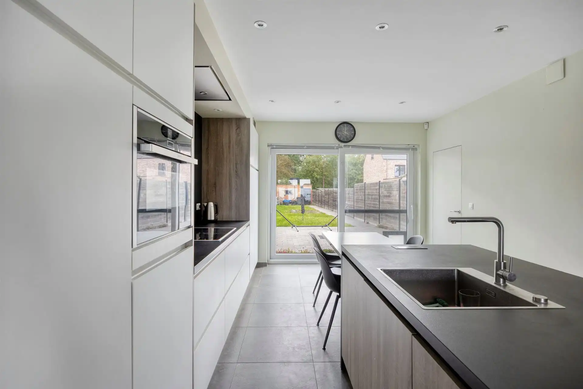 Instapklare en energiezuinige woning met 4 à 5 slpks! foto 8
