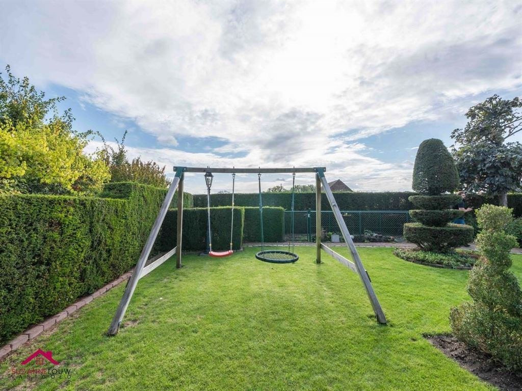 Landelijke villawoning met dubbele vrijstaande garage foto 16