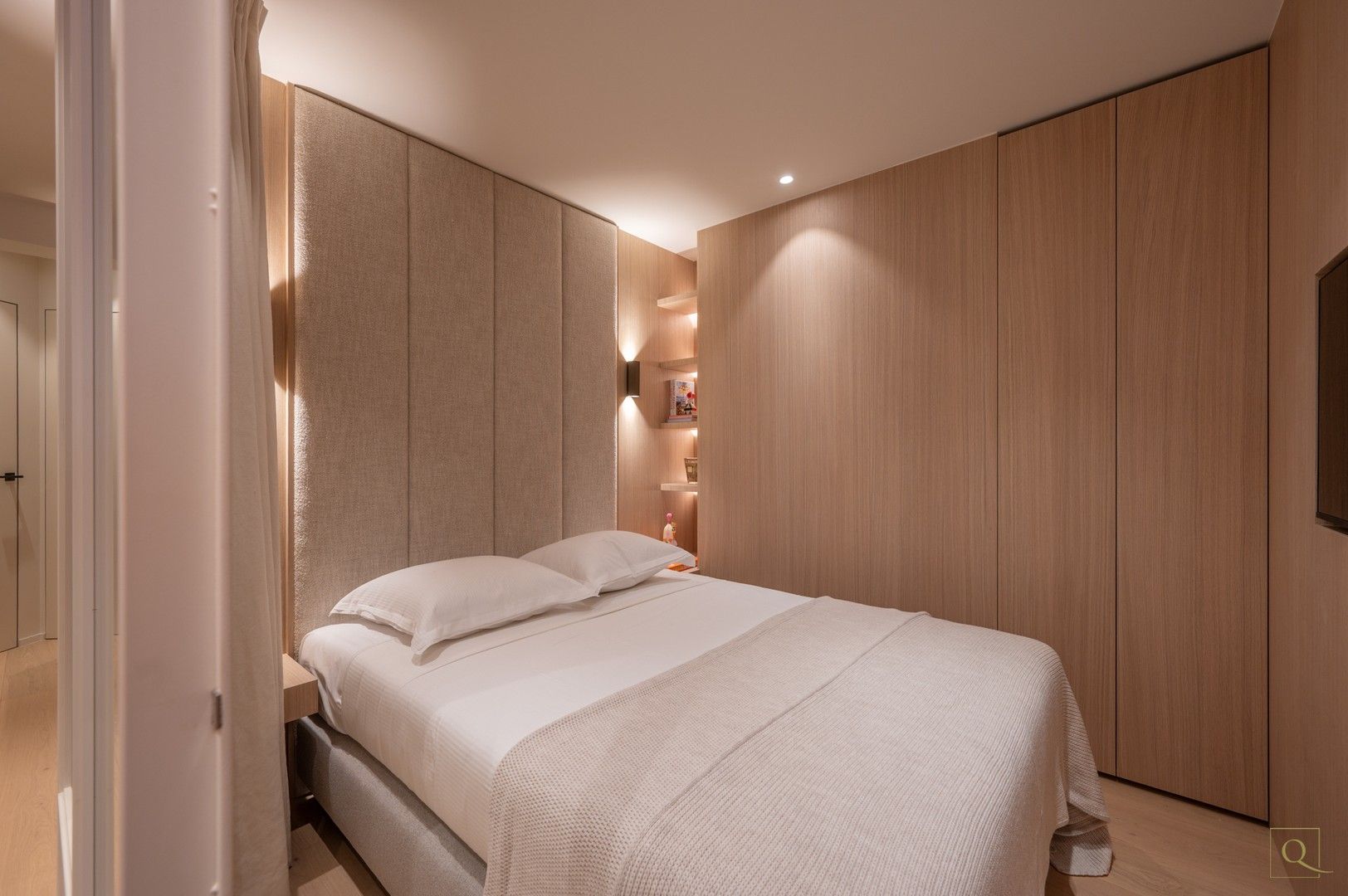 Luxueus gerenoveerde appartement vlakbij de winkels, het strand en de zee. foto 25