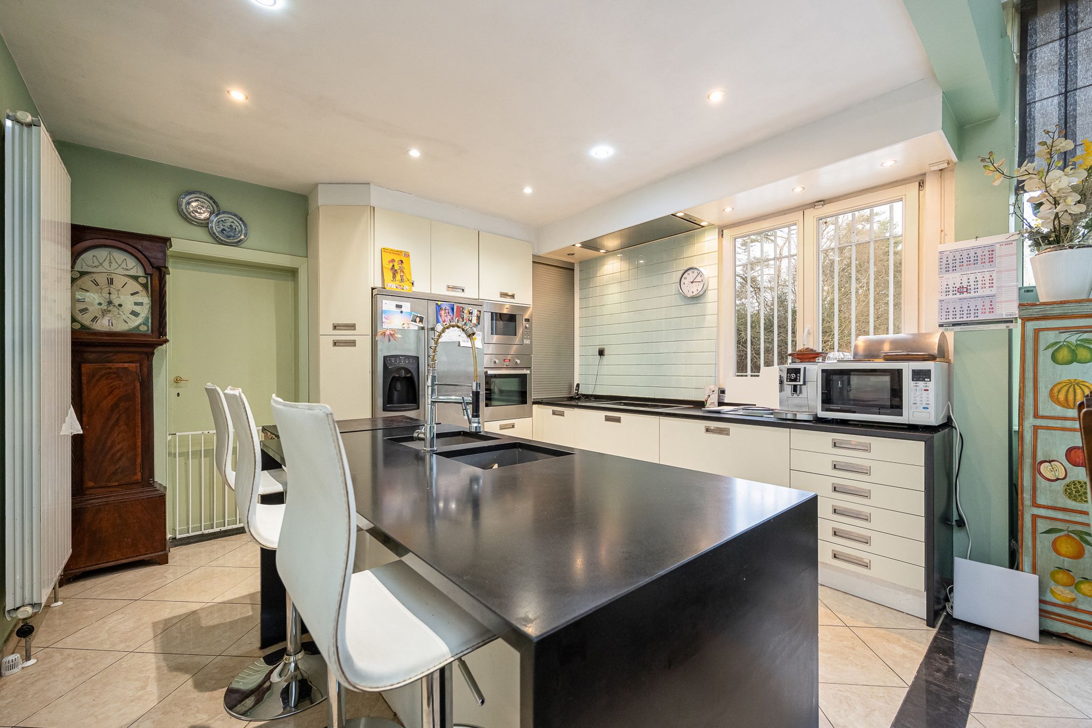 Mooi renovatieproject op terrein van 8204 m2 in Koningshof foto 9