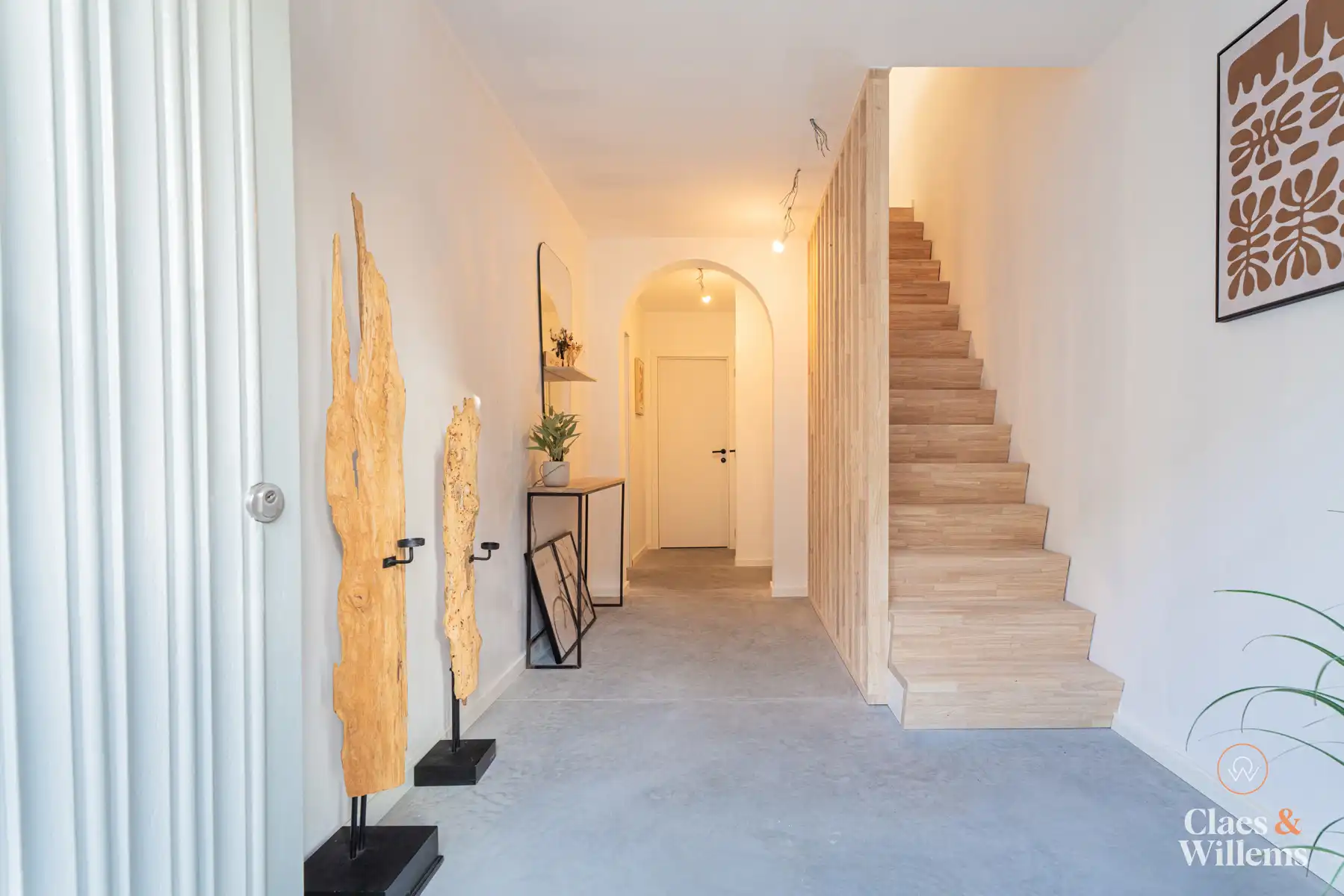 Ruime halfopen bebouwing met 3 slaapkamers en 2 badkamers foto 3