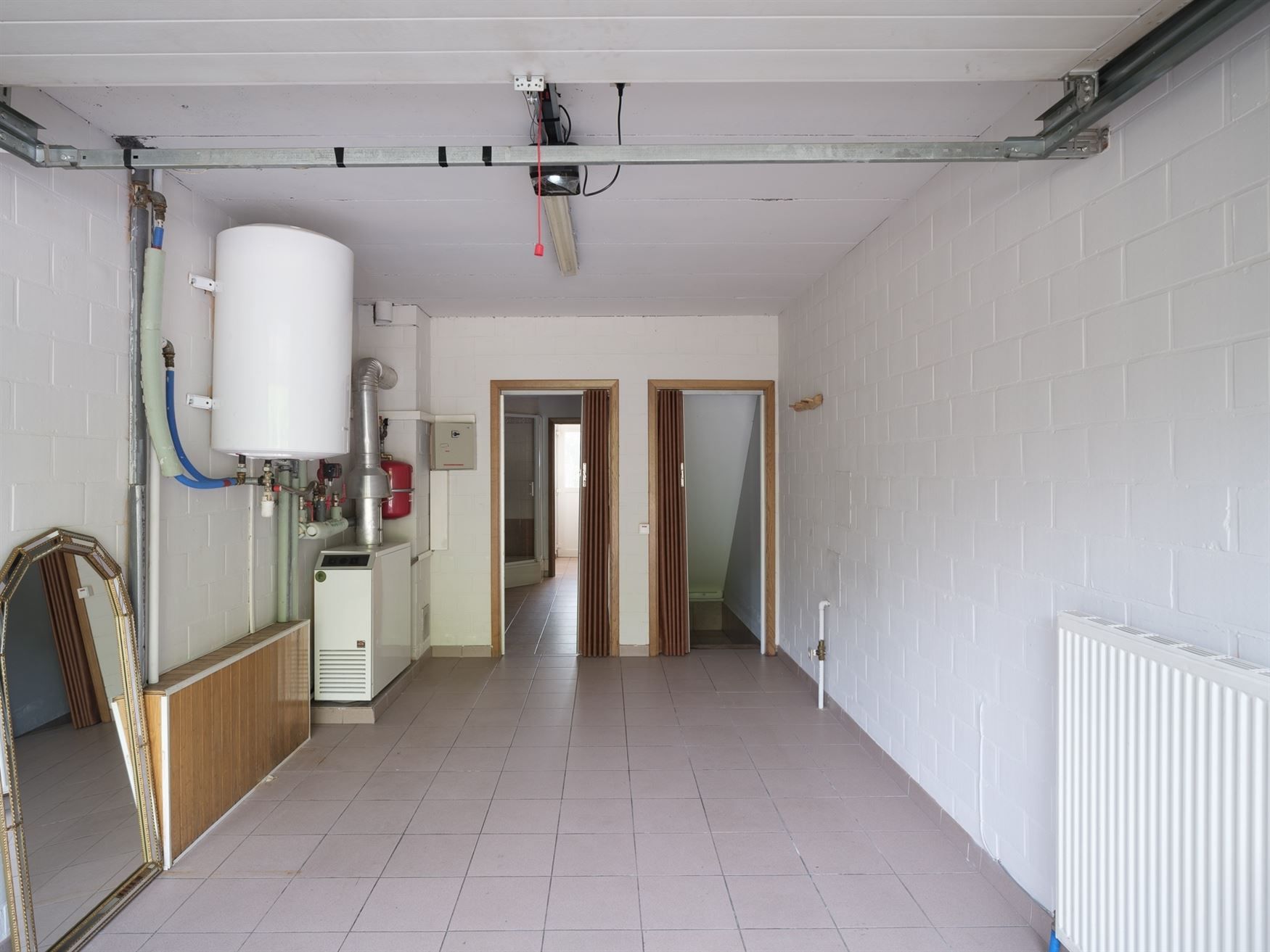 Solide woning met uitzicht op groen foto 15