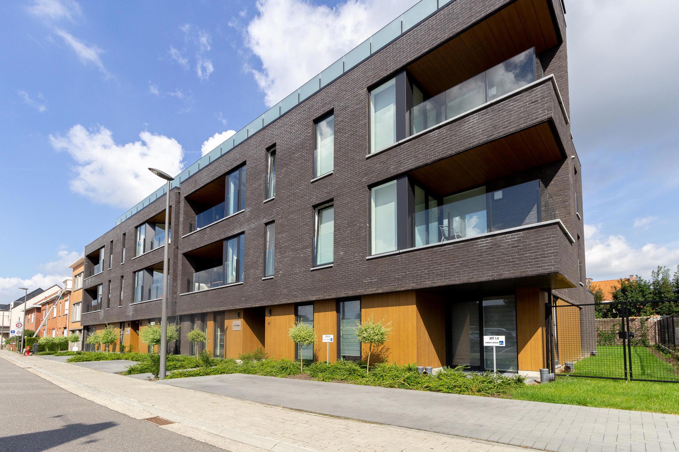 Parkeerplaats te koop foto {{pictureIndex}}