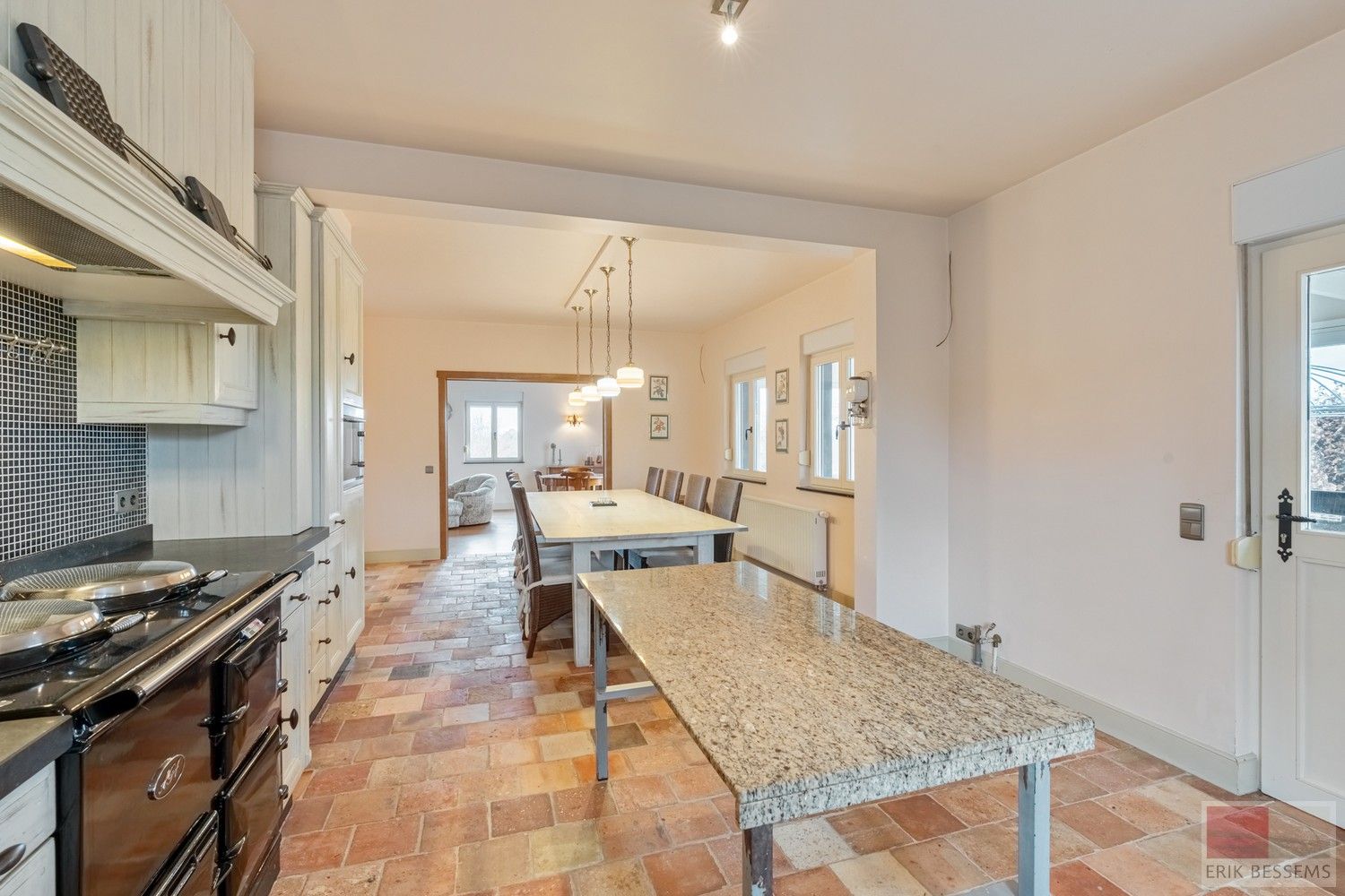 Landhuis met vrij uitzicht,  5 slaapkamers, 2 badkamers, woonkamer, eetkamer/keuken. Woonopp. 277m2 gebruiksopp. 441m2, Perceelopp. 4170m2 foto 12