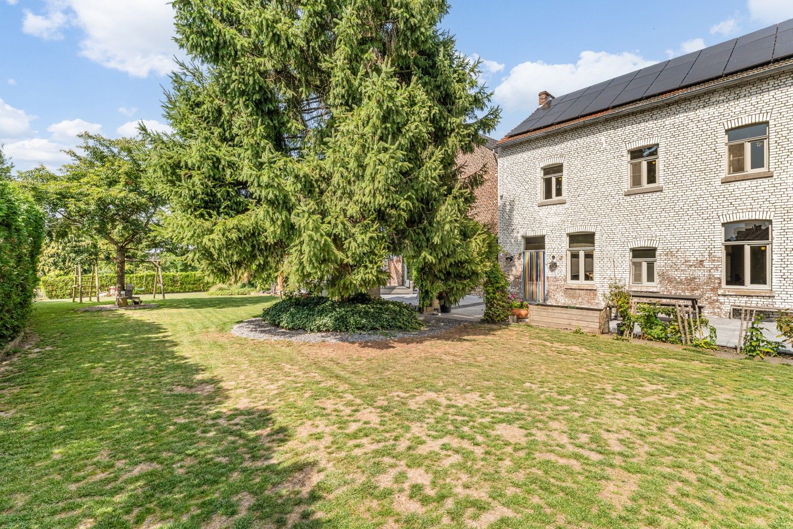 Stijlvolle gerenoveerde hoeve met 4 slaapkamers en kantoorruimte. foto 49