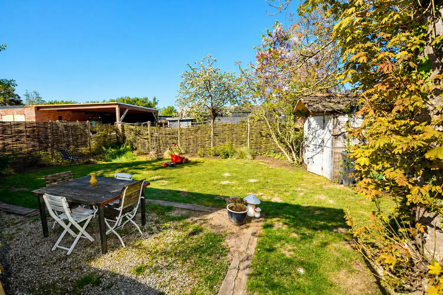 CHARMANTE OPEN BEBOUWING MET 2 SLK EN TUIN! foto 16