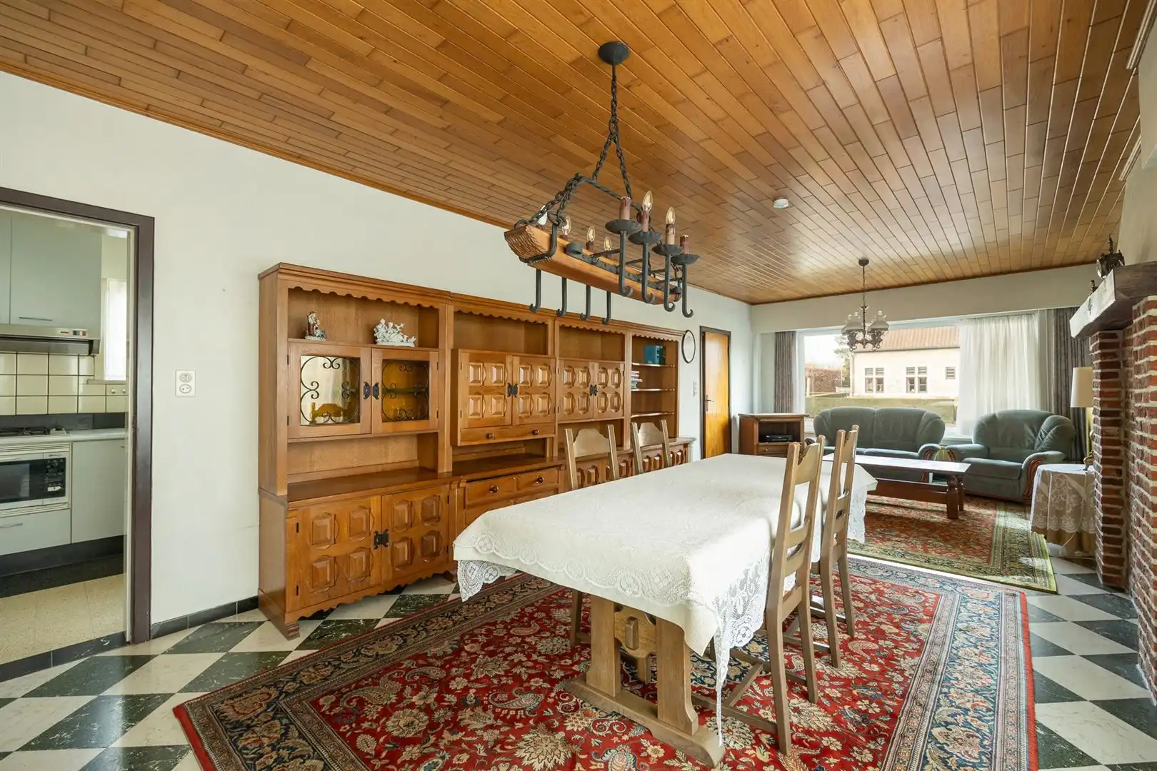 Toffe woning op ruim perceel! foto 3