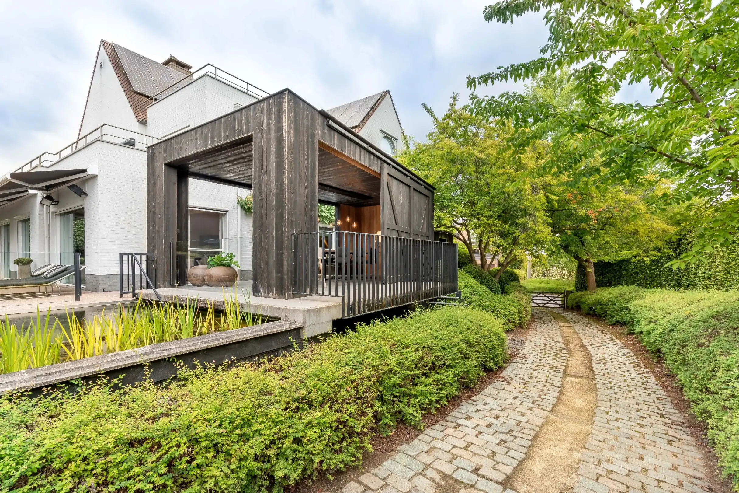 Prachtige ruime villa met parktuin en zwemvijver in Oud-Heverlee foto 6