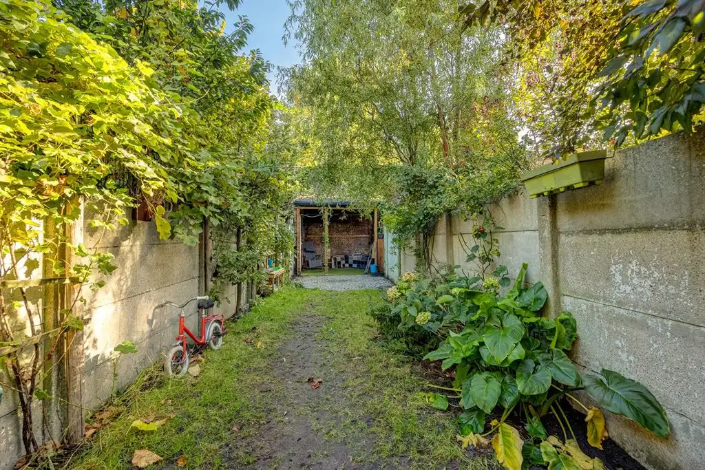 Instapklare woning met groene tuin foto 6