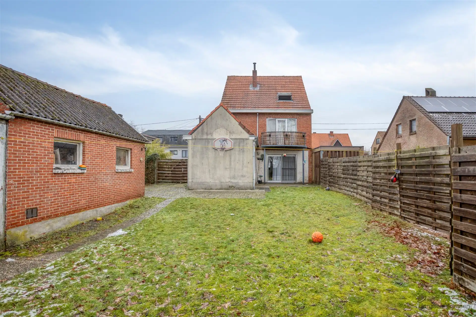 Unieke kans als verhuur opbrengsteigendom of ruime gezinswoning te Leopoldsburg! foto 20