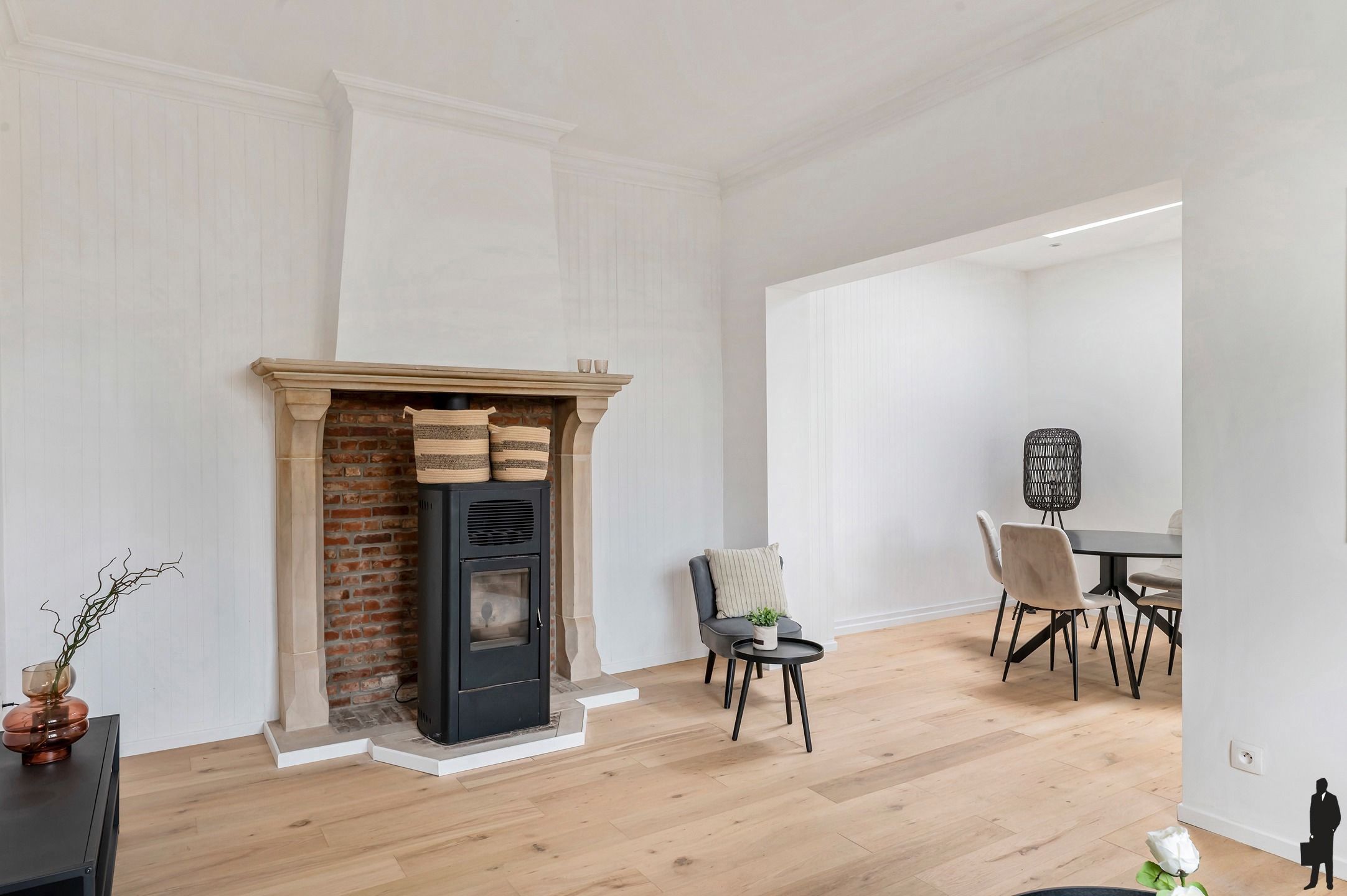 Gerenoveerde woning op ca. 520m2 met 3 slaapkamers en bureau foto 2