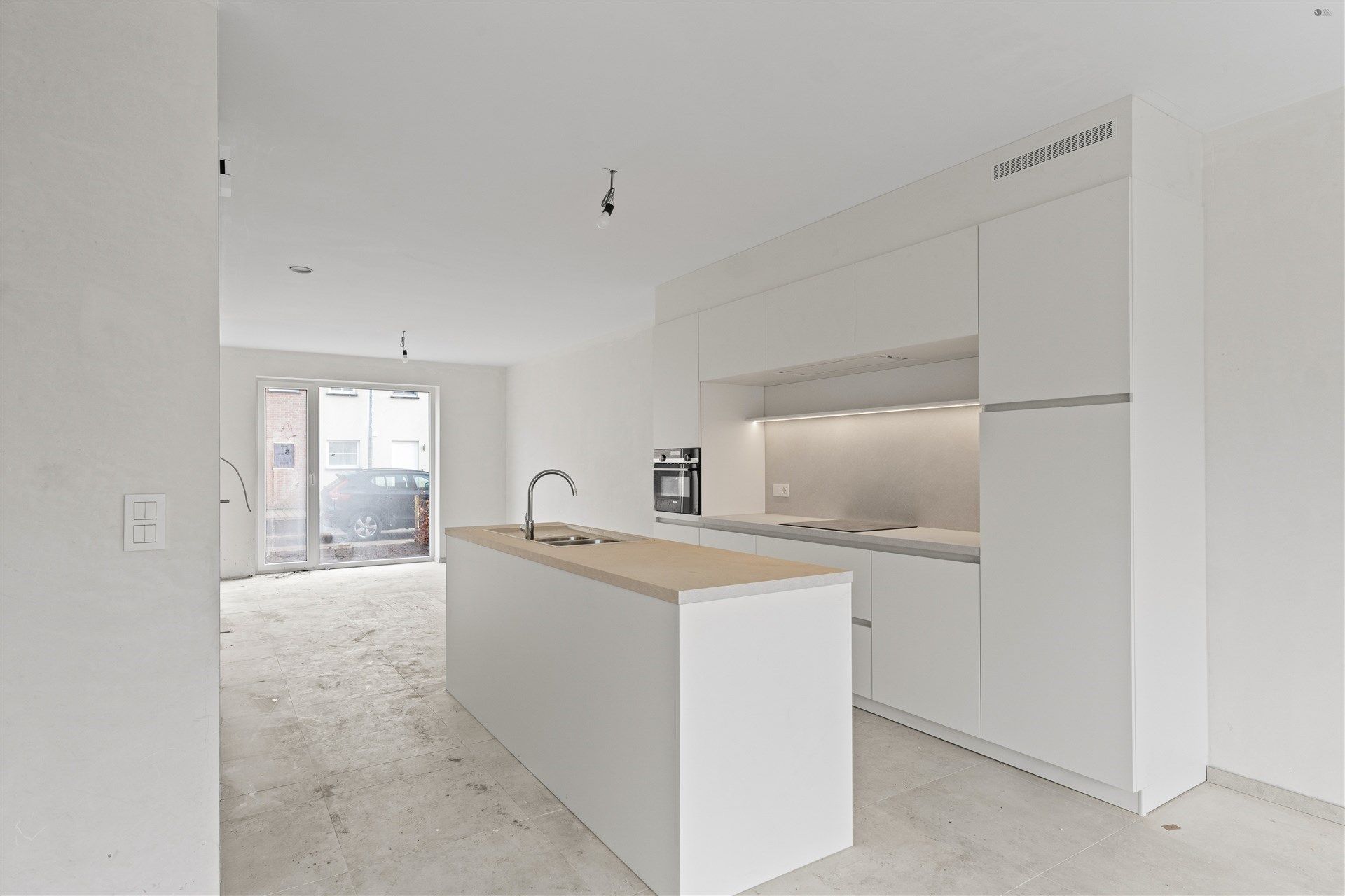 Zeer kwalitatieve woning met aanpalende carport foto 6