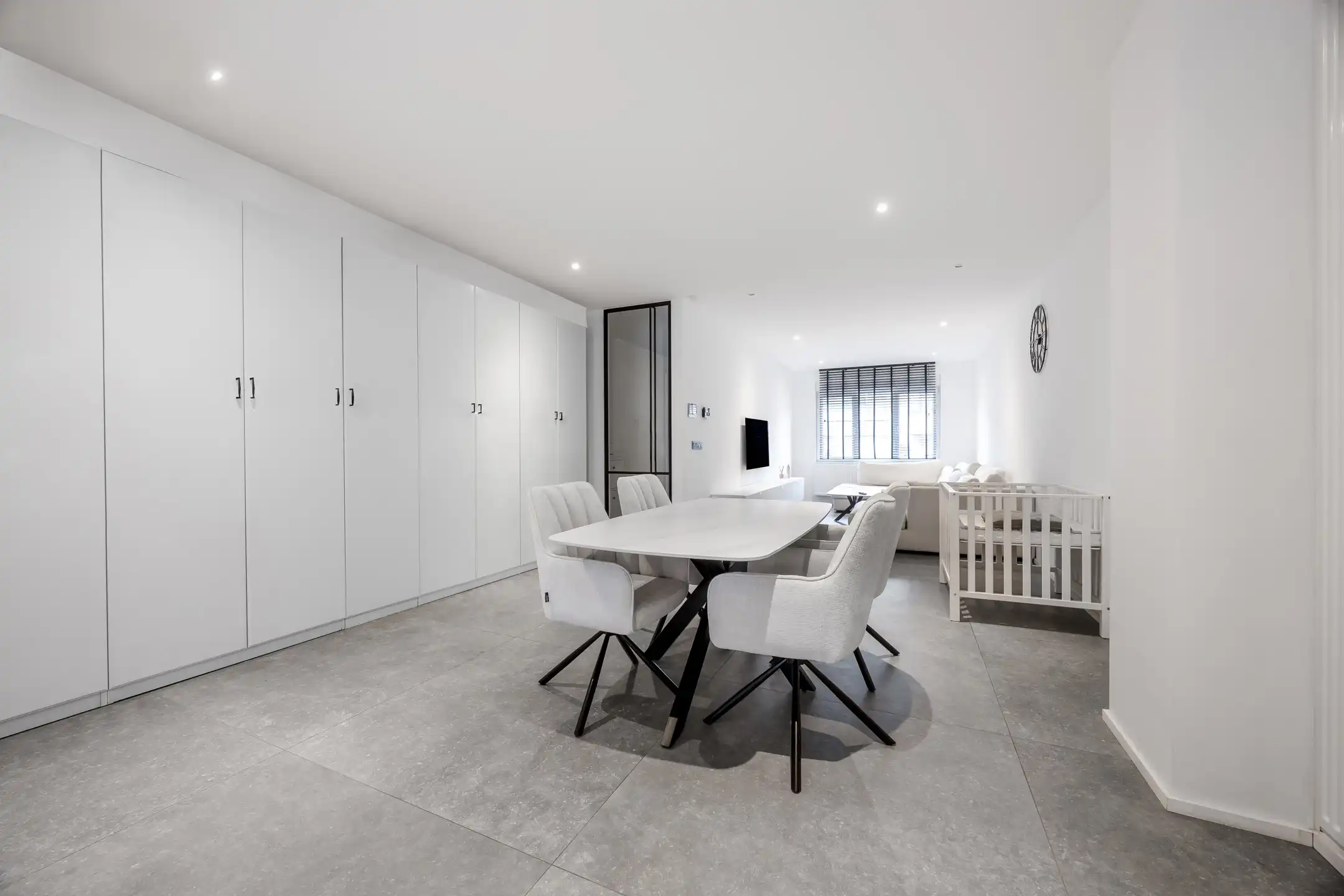 Volledig gerenoveerde woning in het hart van Wijnegem foto 6