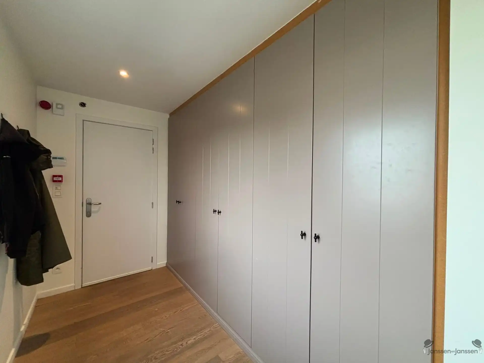 Ruim prachtig afgewerkt appartement met 3 slaapkamers en groot terras te huur in Boom foto 18