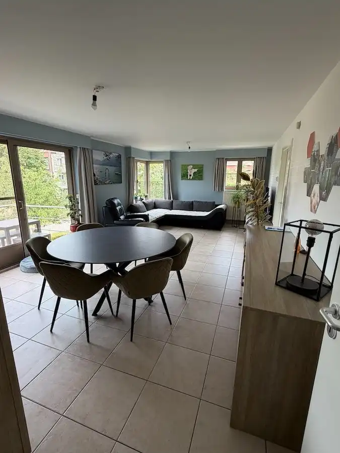 Rustig gelegen 2 slaapkamer appartement in een geliefde wijk te Wilrijk foto 2