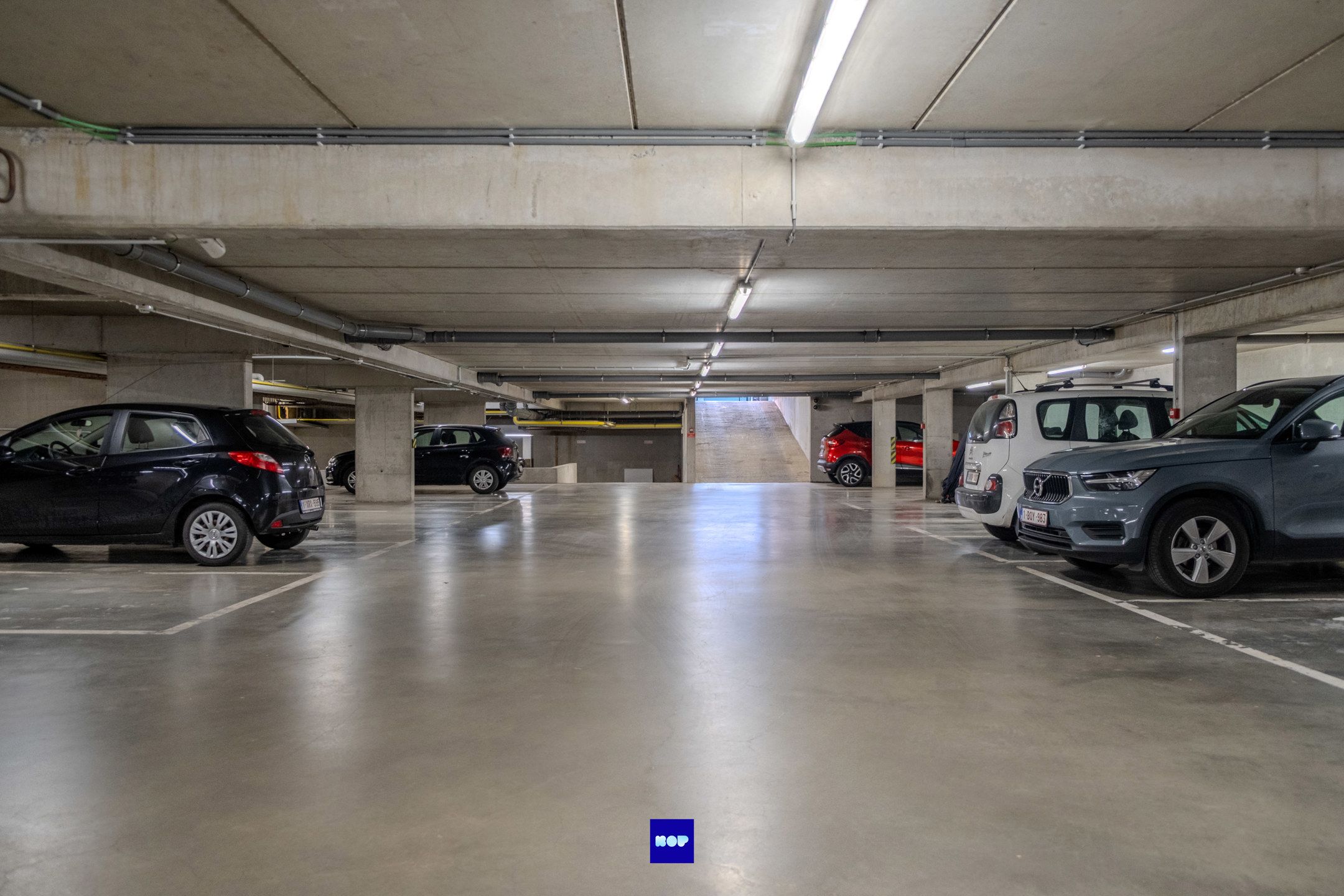 Veilig en zorgeloos parkeren aan het bruisende Eilandje! foto 5