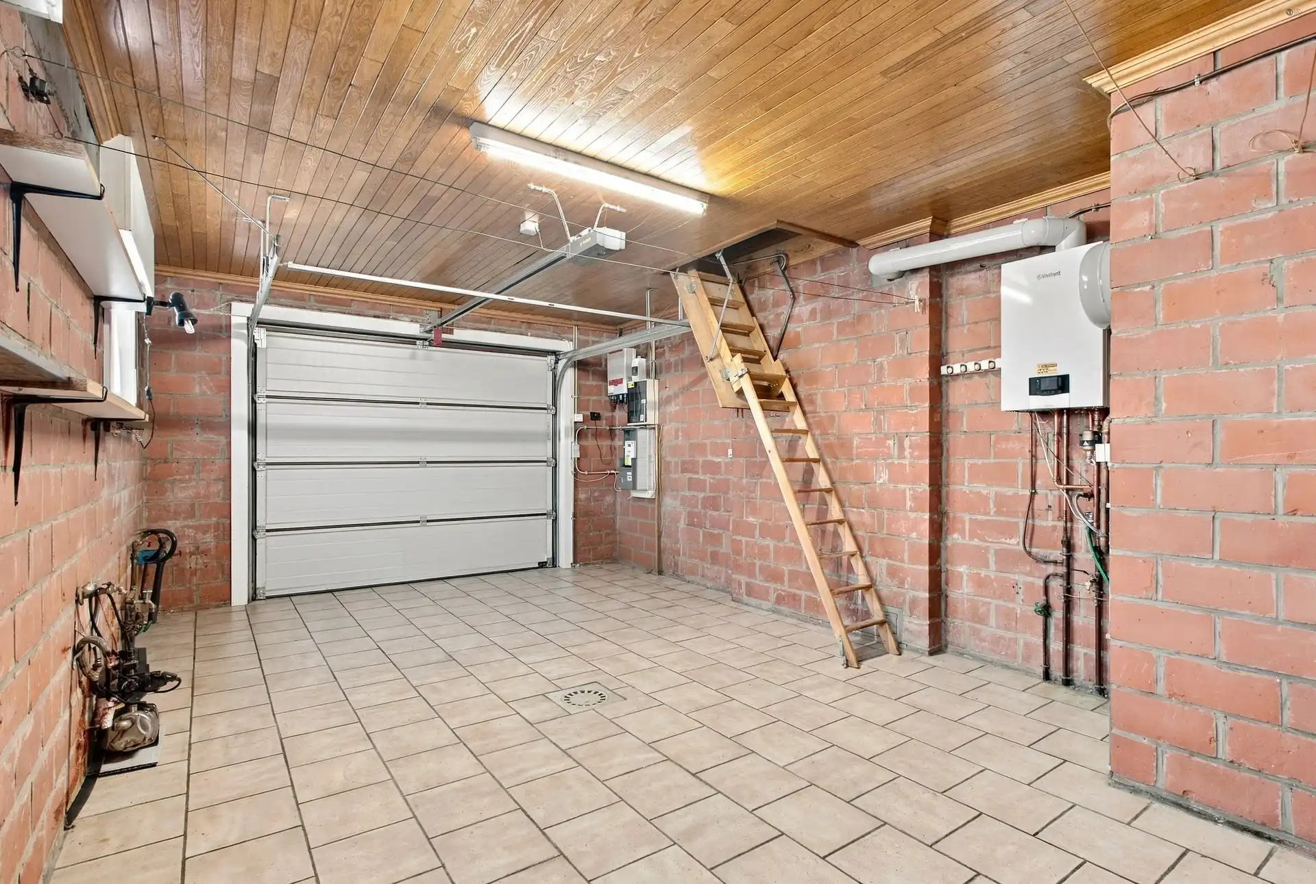 Charmante bungalow met ruime tuin foto 15