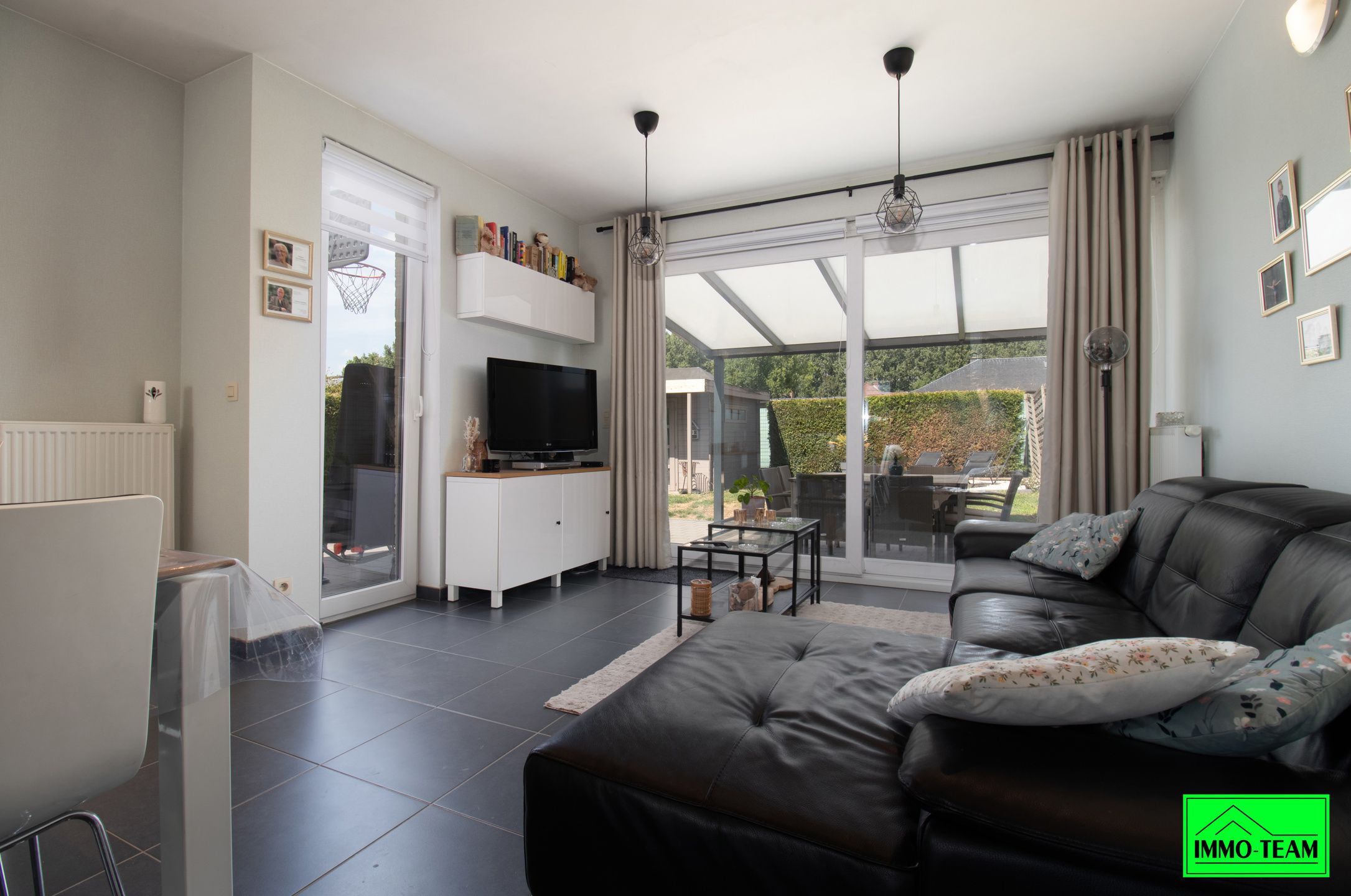 Rustig gelegen en energiezuinige 3-gevelwoning foto 2