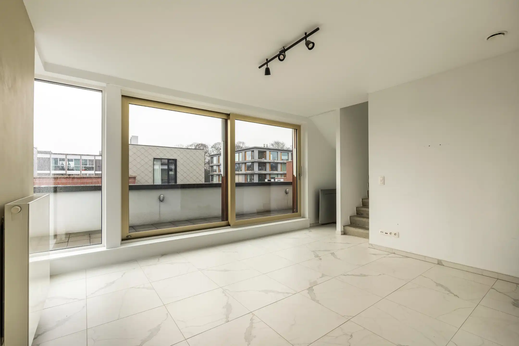 Fantastische duplex met 3 slaapkamers en ruim zonneterras foto 6